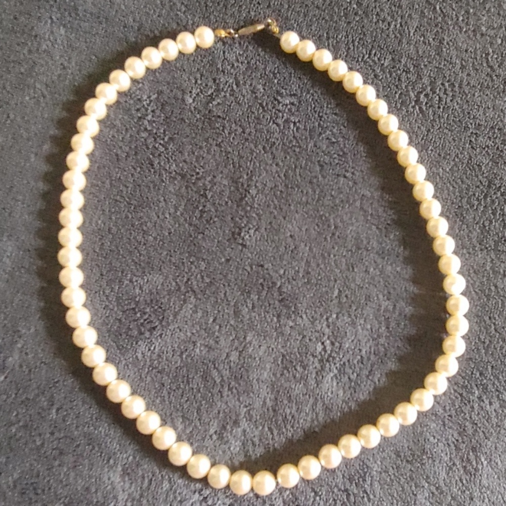Pearl necklace